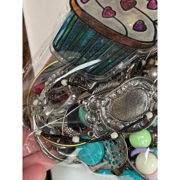 Mixed Craft Jewelry Lot 2lbs 12oz Vintage & Modern Bangles Necklaces Earrings - Picture 4 of 11